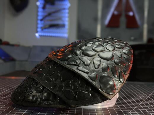 Hiccups Left Dragon Scale Pauldron From HTTYD3