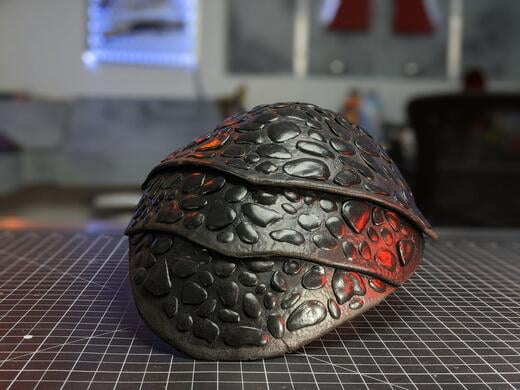 Hiccups Left Dragon Scale Pauldron From HTTYD3